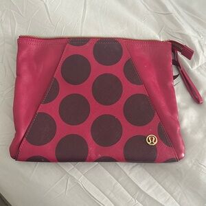 Lululemon makeup bag
